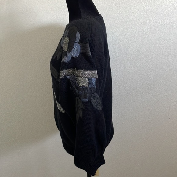 Vintage 90s Bonnie and Bill By Hollie Embroidered Knit Flower Sweater 0005 - Picture 5 of 10